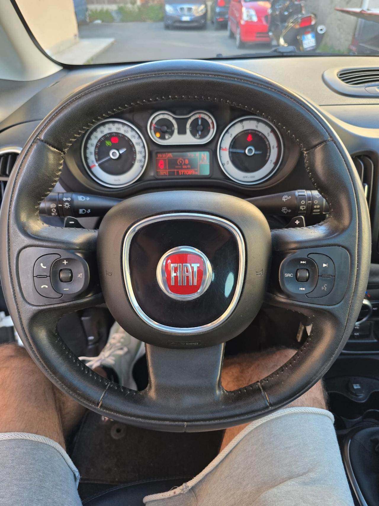 Fiat 500L 1.3 Multijet 85 CV Dualogic Lounge tetto panoramico cambio automatico