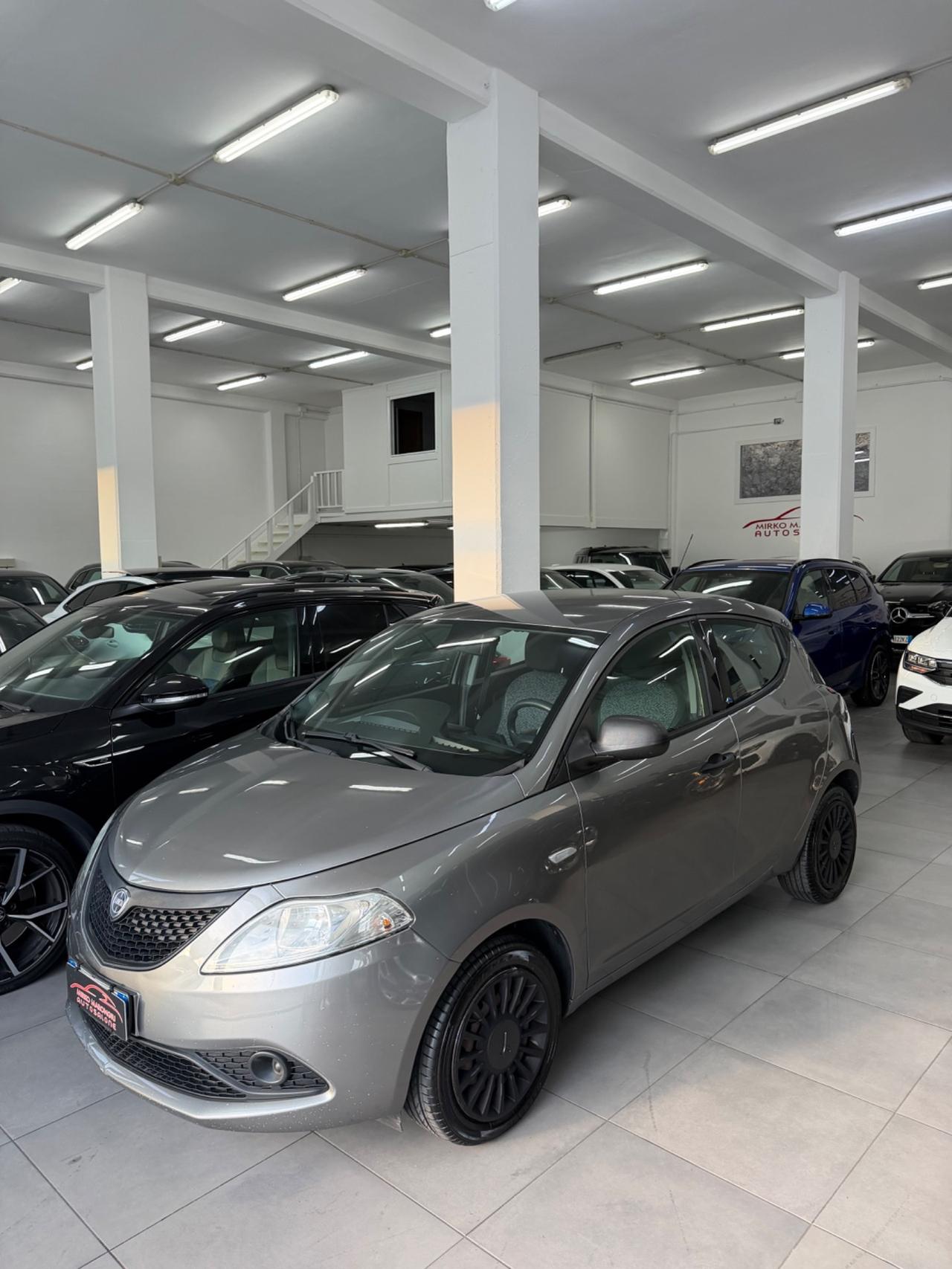 Lancia Ypsilon 1.2 BENZ/ GPL Ecochic FINANZIABILE