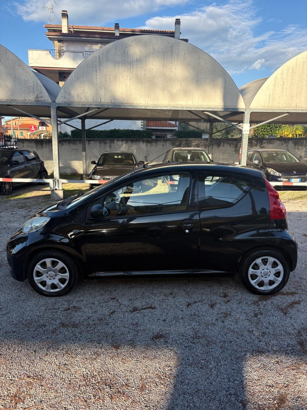 Peugeot 107 1.0 benzina neopatentati