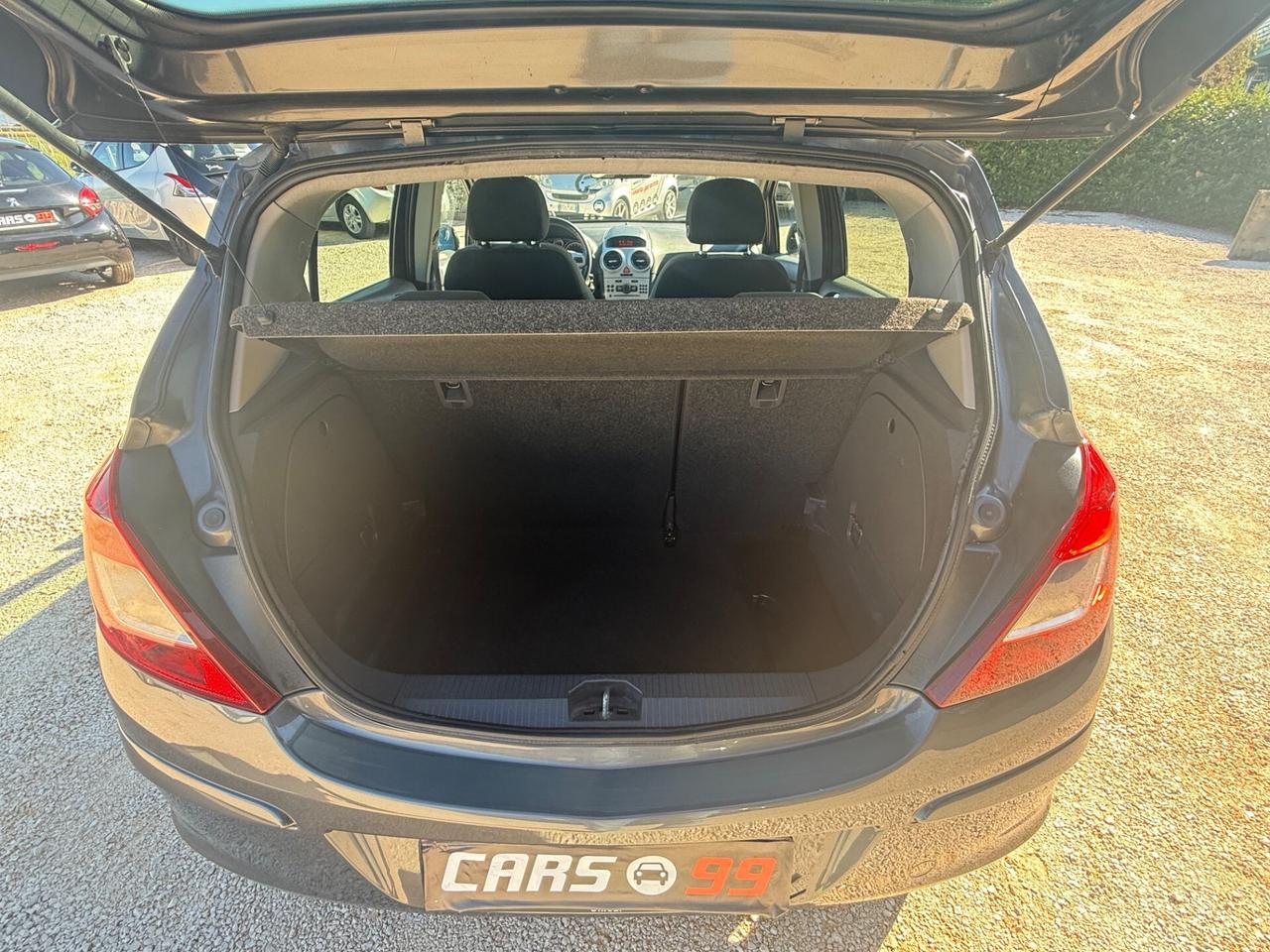 Opel Corsa 1.2 5 porte COSMO