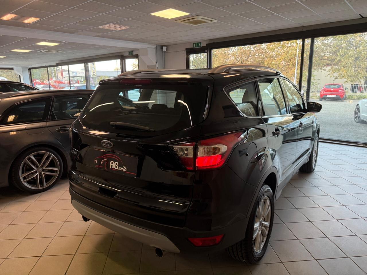 Ford Kuga 1.5 EcoBoost 120 CV benz/GPL