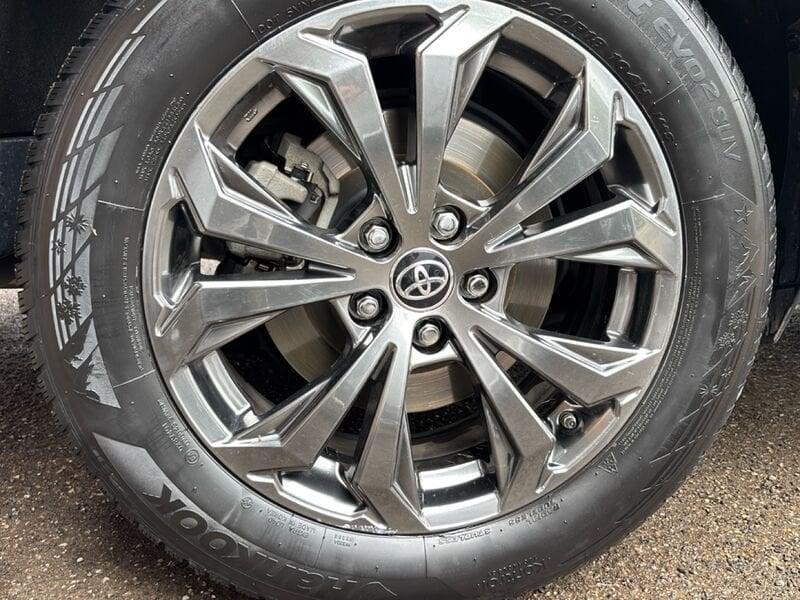 Toyota RAV4 RAV4 2.5 HV (222CV) E-CVT Active con pacchetto Dynamic 4WD