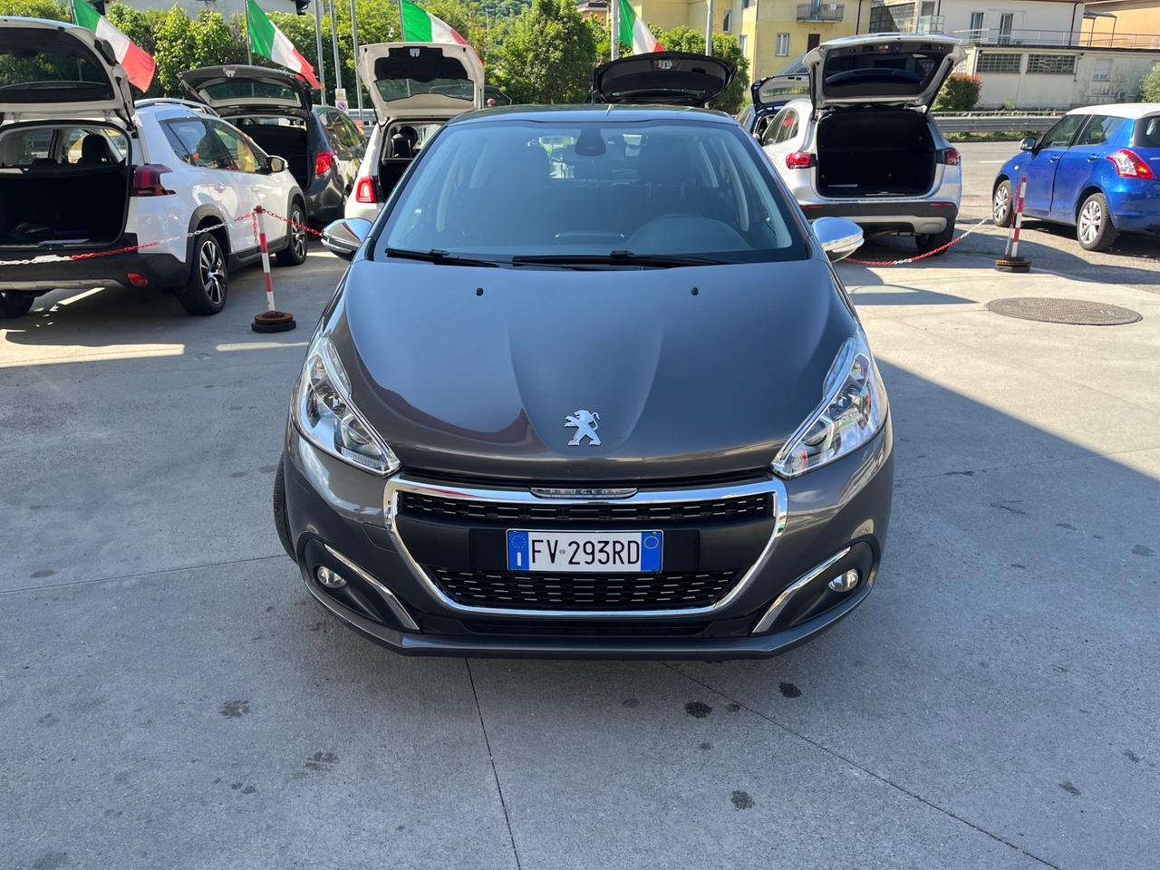 PEUGEOT 208 - NEOPATENTATI