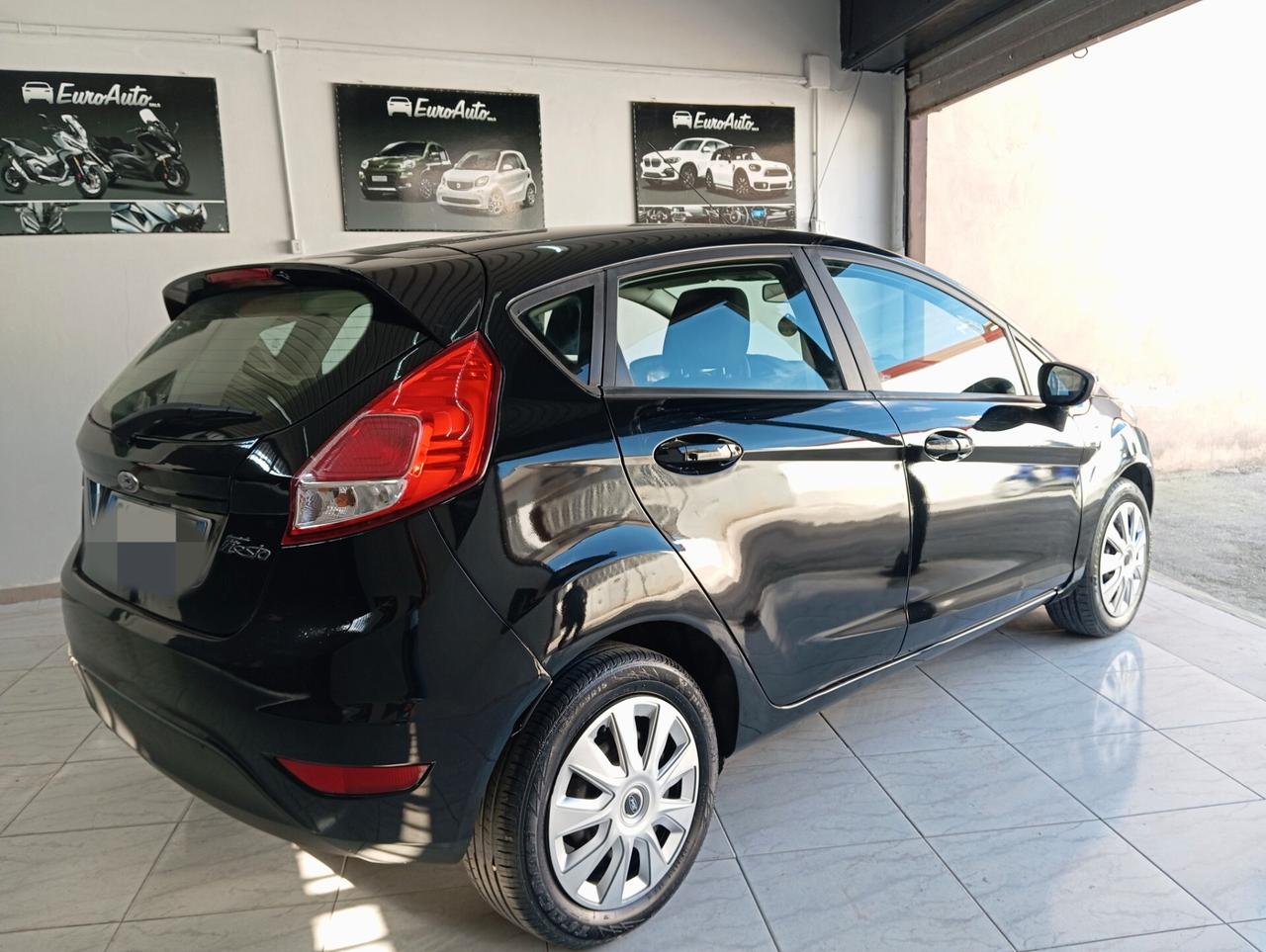 Ford Fiesta 1.4 Benz/GPL 2015 CON GARANZIA
