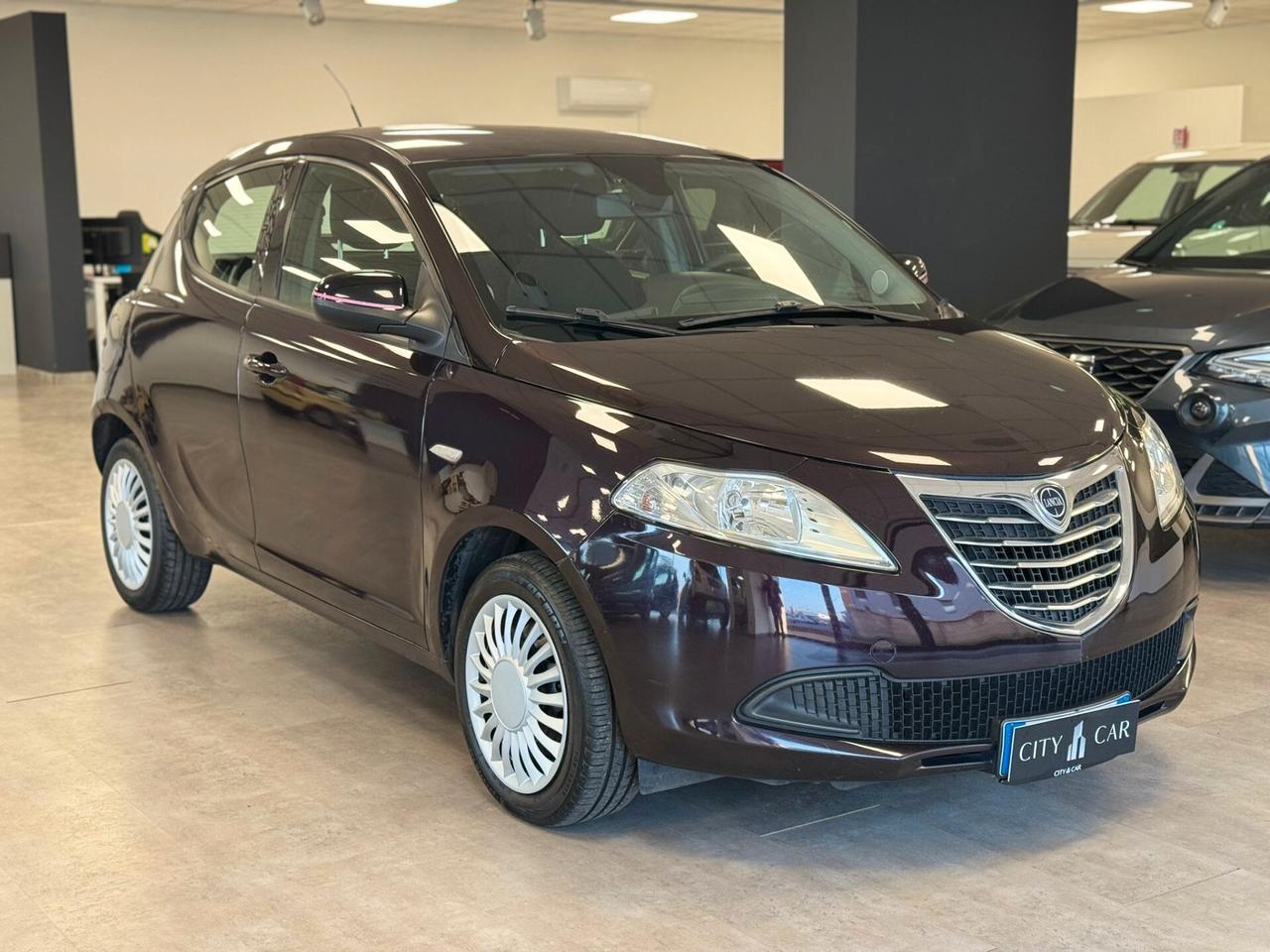 Lancia Ypsilon 1.2 69 CV 5 porte S&S Platinum