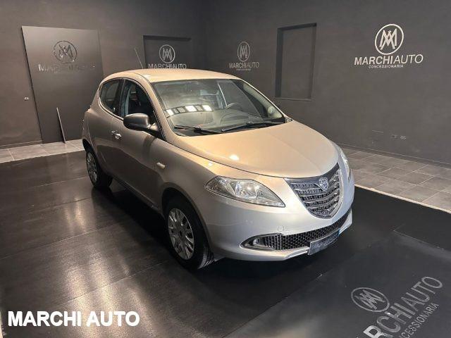 LANCIA Ypsilon 0.9 TwinAir 85 CV 5 porte Metano Ecochic Silver