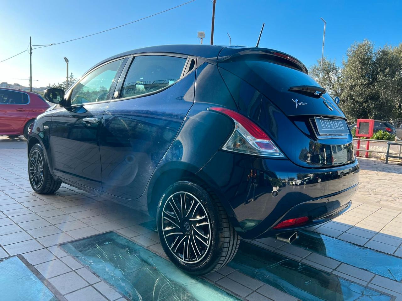 Lancia Ypsilon 1.0 FireFly 5 porte S&S Hybrid Ecochic Gold