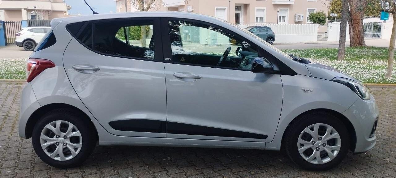 Hyundai i10 1.0, 12/15, km 61.800