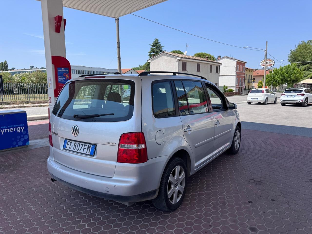 Volkswagen Touran 2.0 16V FSI Highline Metano