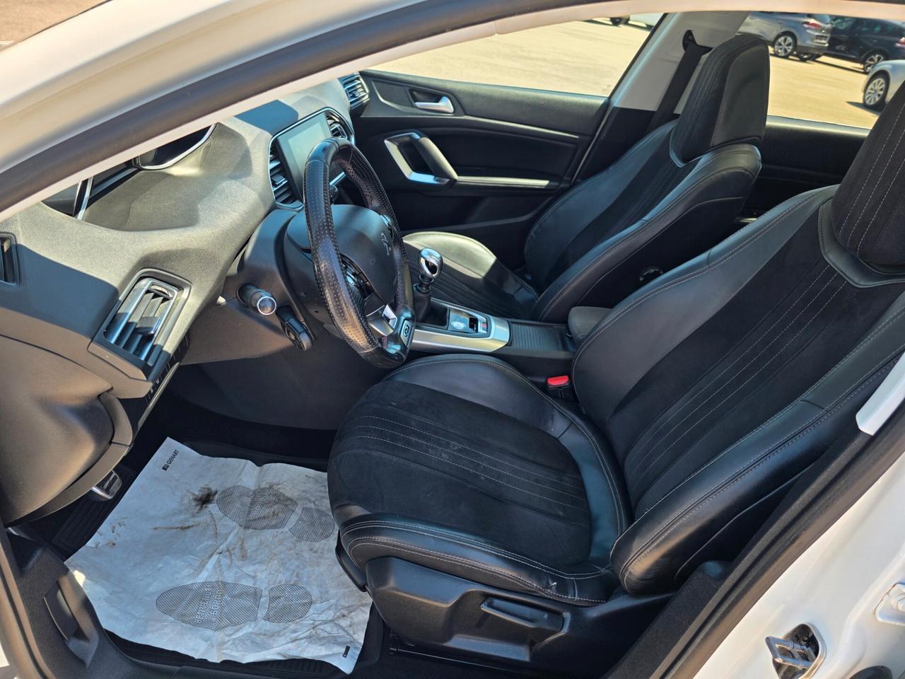 Peugeot 308 1.6 BlueHDi 120 cv 6 MARCE *GT LINE* FULL OPTIONAL