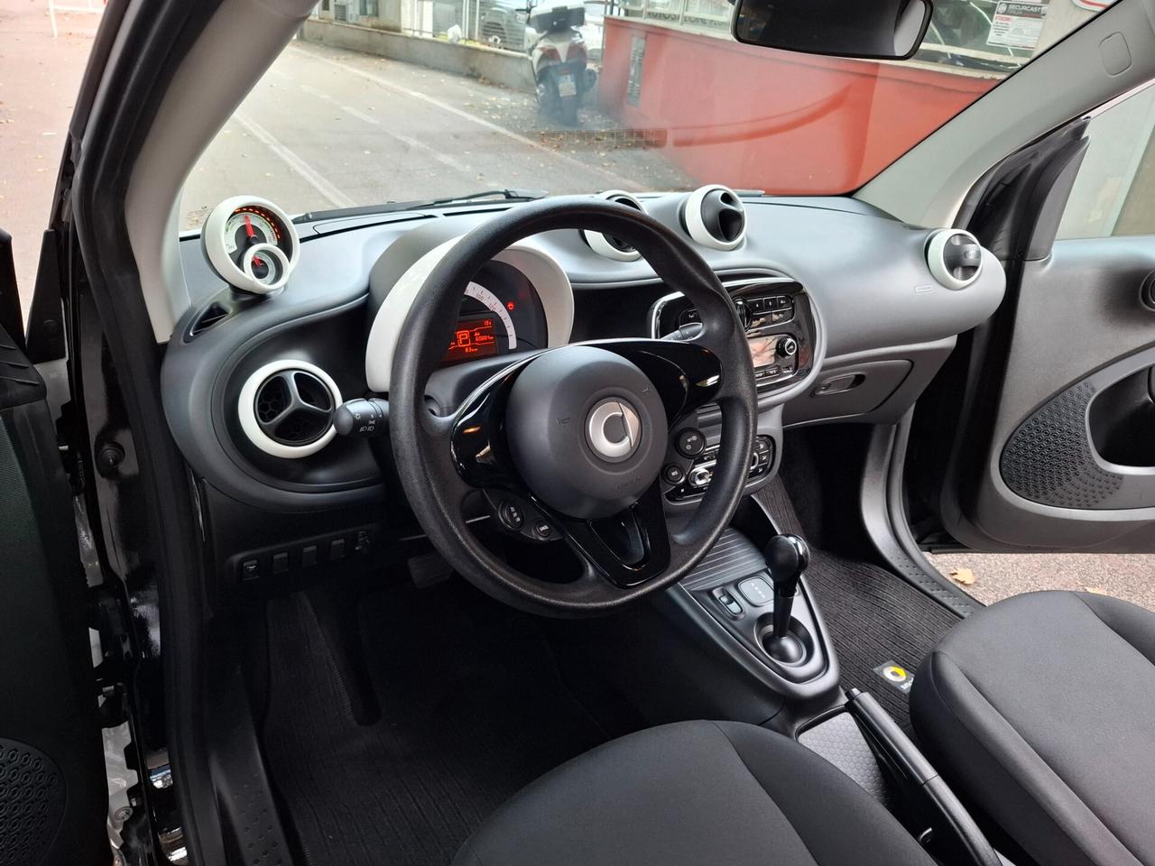 Smart ForTwo EQ PREZZO VERO TAGLIANDI OK NEOPATENTATI