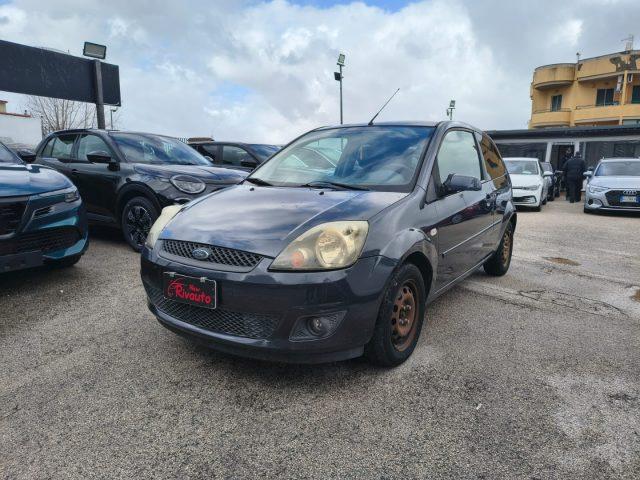 FORD Fiesta 1.2 16V 3p. Clever