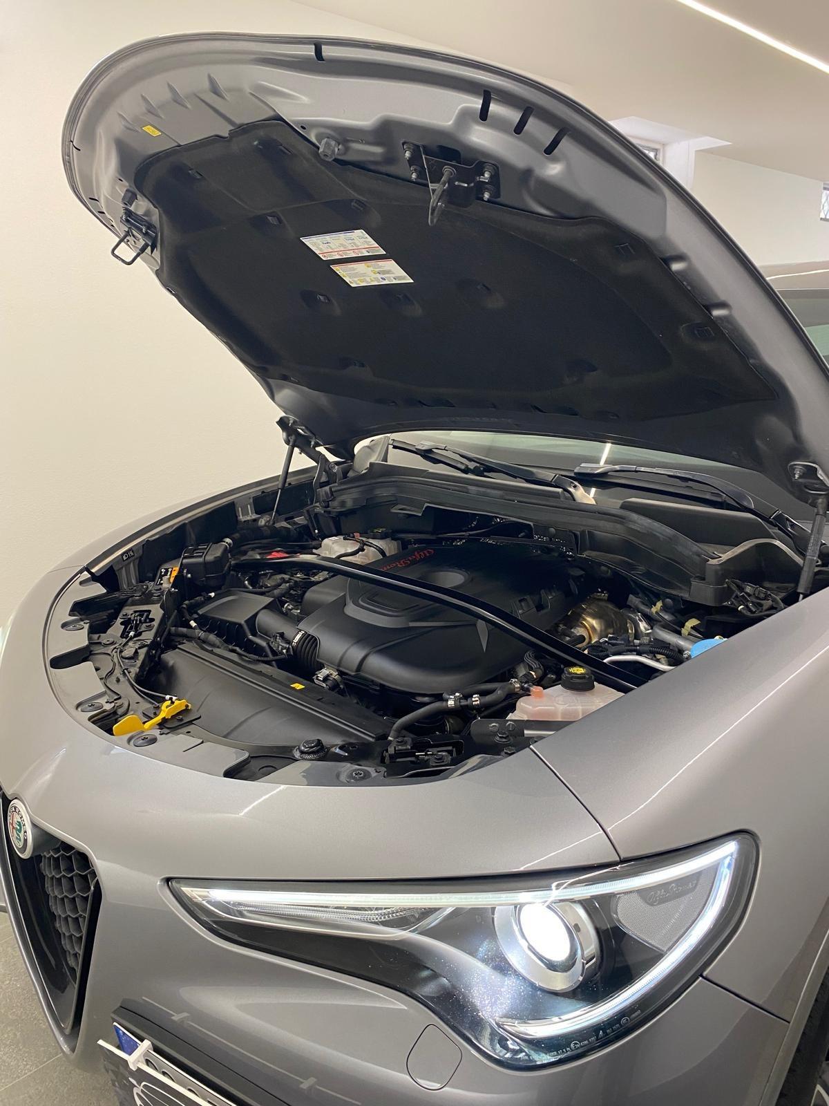 Alfa Romeo Stelvio 2.2 Turbodiesel 210 CV AT8 Q4 Veloce