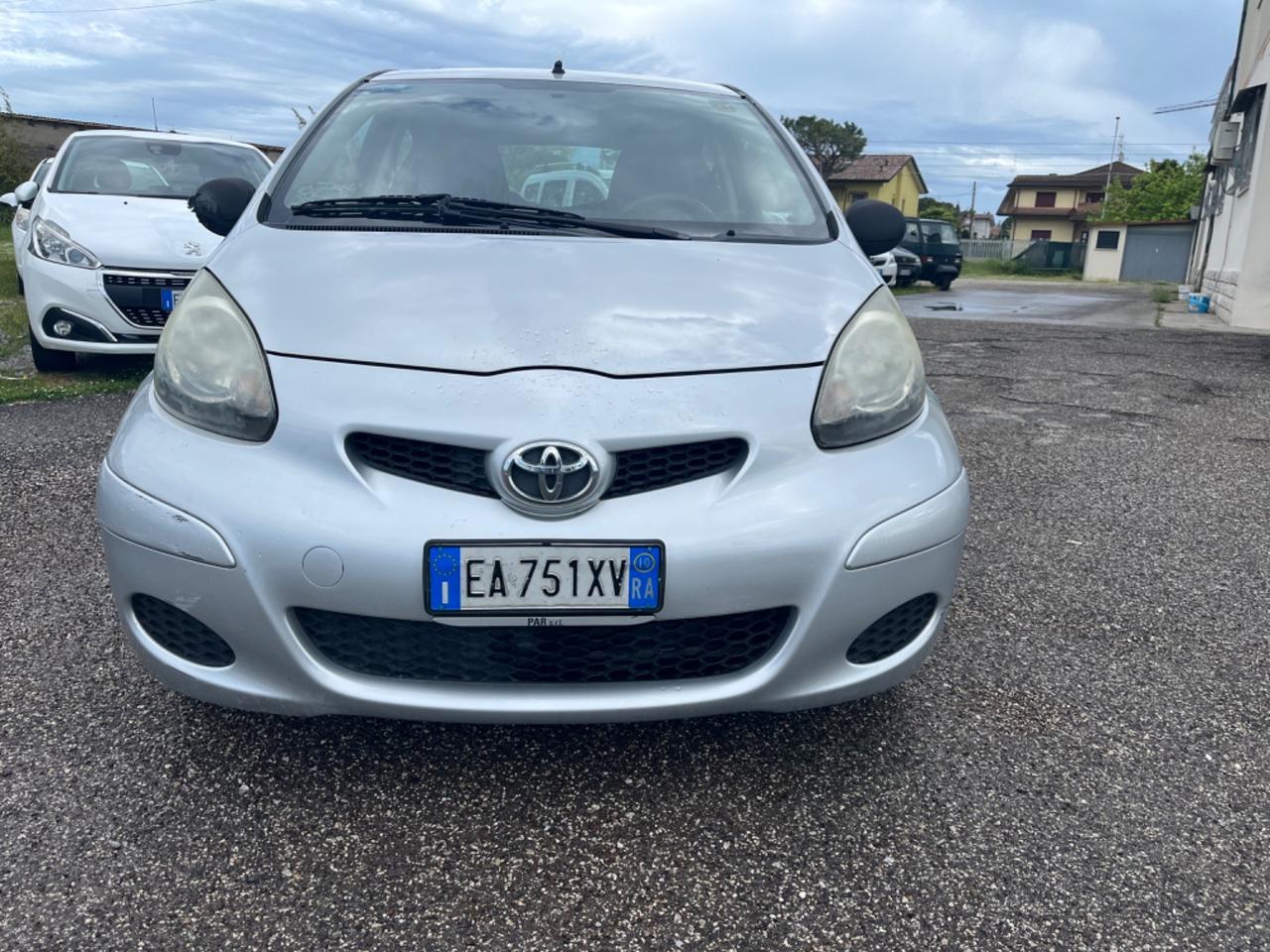 Toyota Aygo 1.0 12V VVT-i 5 porte ok neopatentati