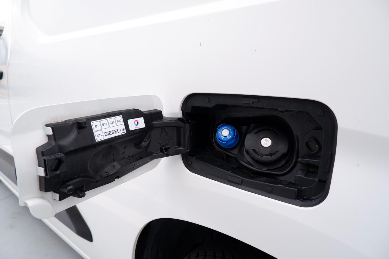 Peugeot Partner BlueHDi 100 PC Furgone Premium