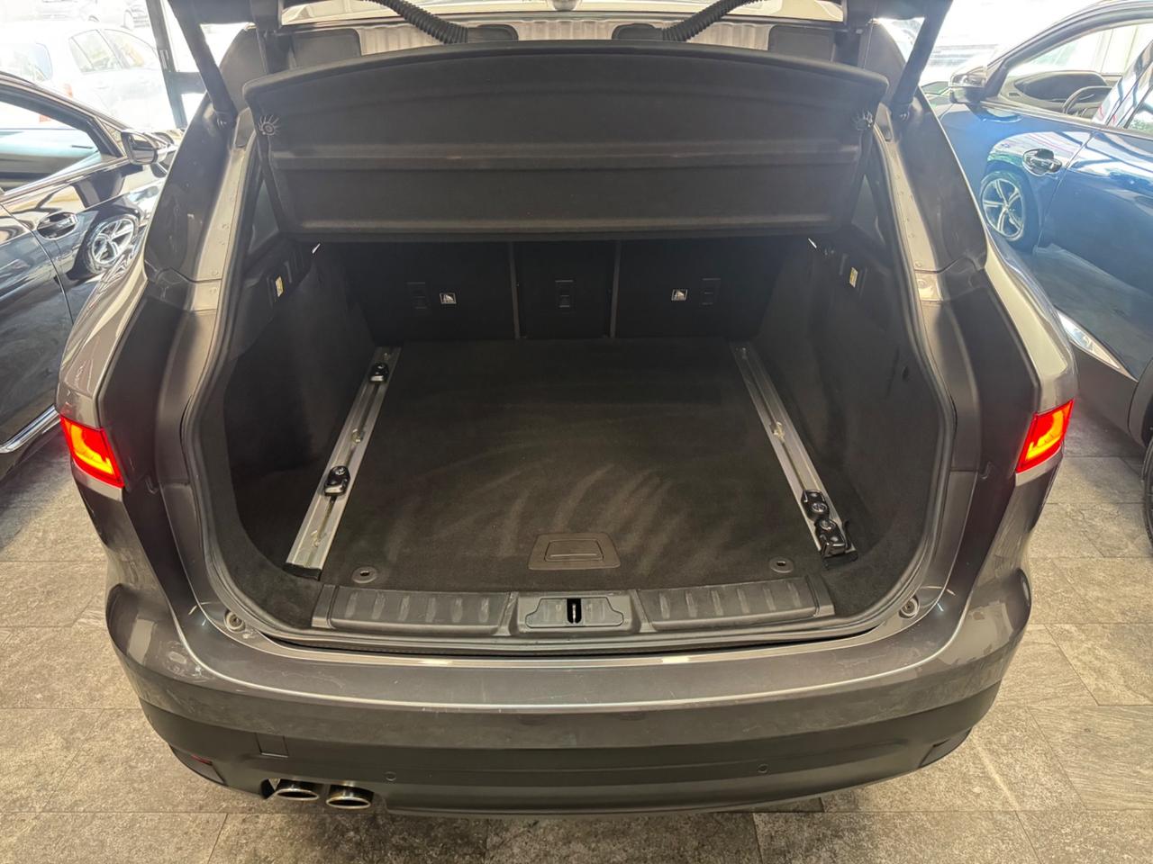 Jaguar F-Pace 2.0 D 180 CV AWD R-Sport Tetto