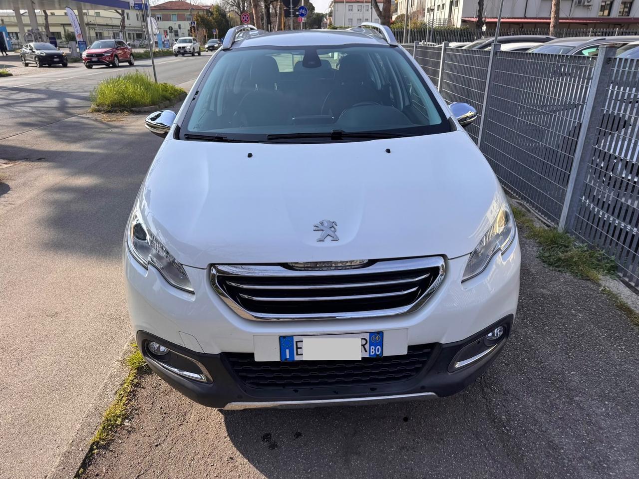 Peugeot 2008 1.6 e-HDi 115 CV neopaten garanzia 12 mesi