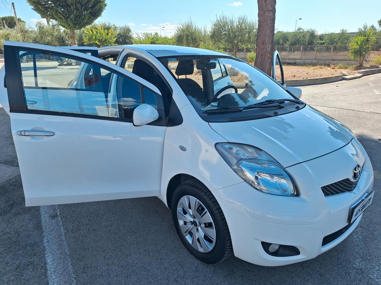 Toyota Yaris 1.0 5 porte SOL PERFETTA CERTIFICATA
