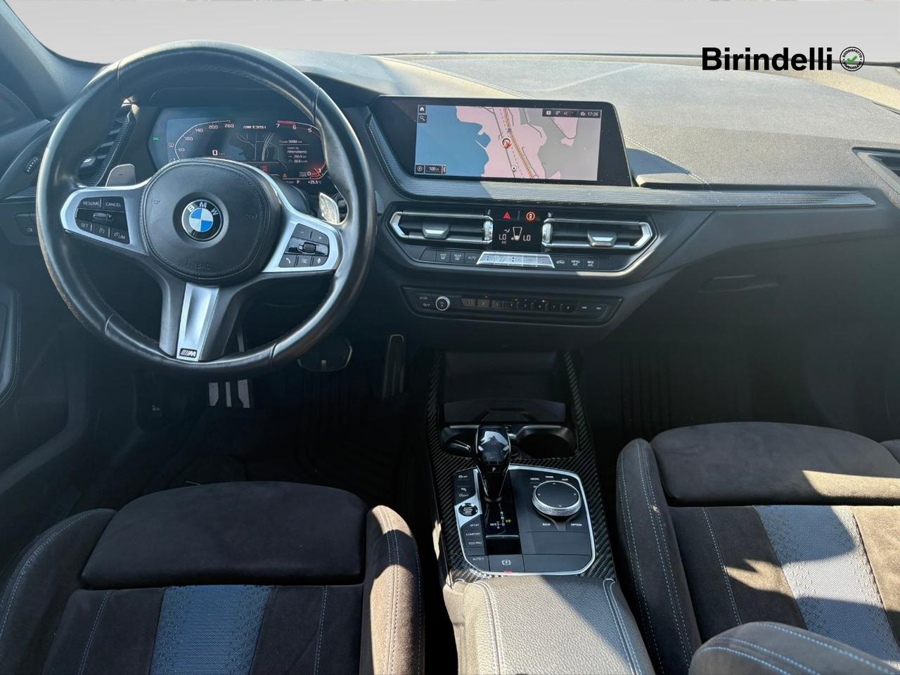 BMW Serie 1 (F40) - M 135i xDrive