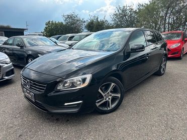 Volvo V60 D2 1.6 Powershift R-design Kinetic