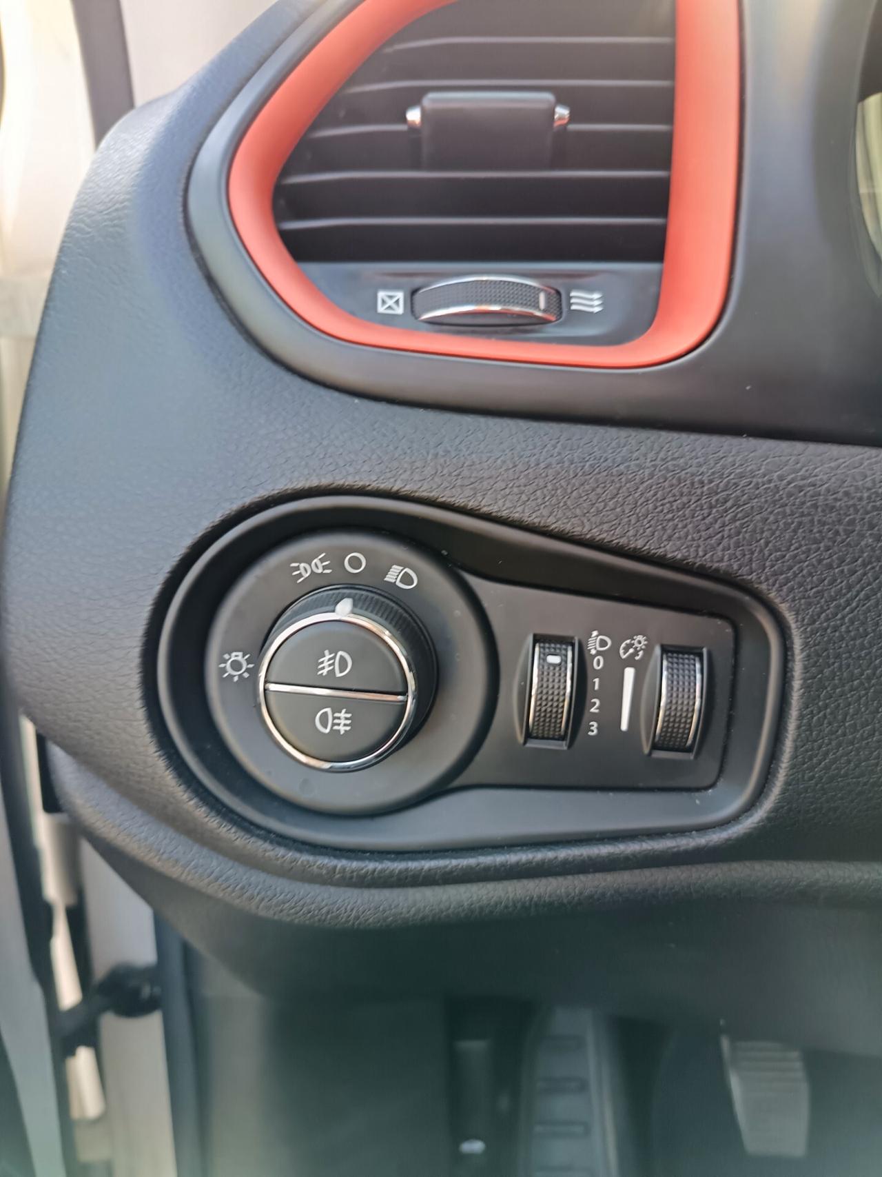 Jeep Renegade 1.6 Mjt 120 CV Opening Edition