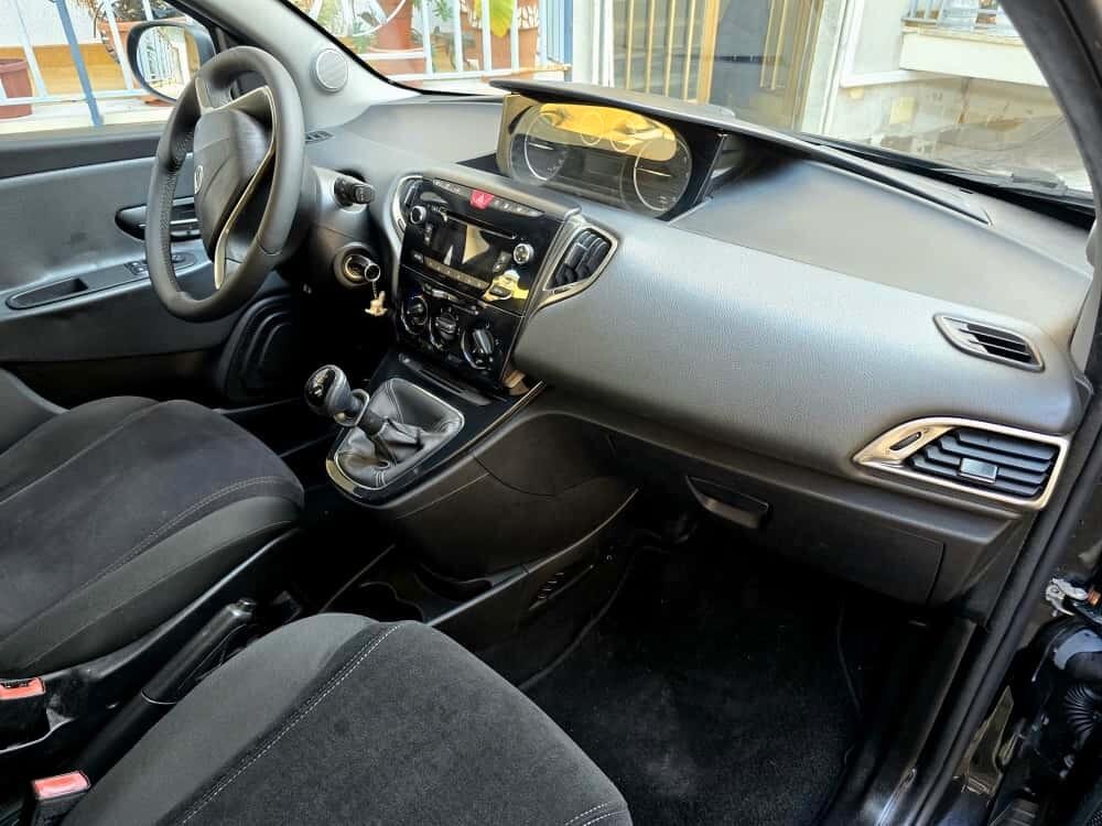 Lancia Ypsilon 1.2 69 CV 5 porte GPL Ecochic Elefantino