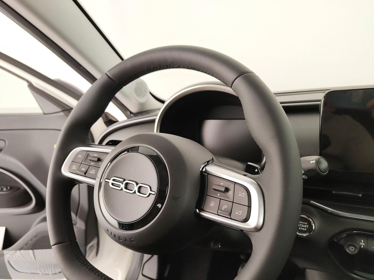 Fiat 600 Hybrid 110 CV DCT MHEV Business