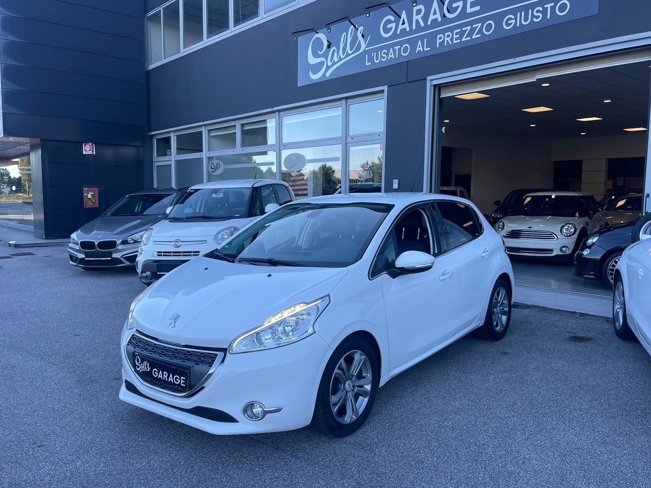 Peugeot 208 1.2 VTi 82 CV 5 porte Neopatentati