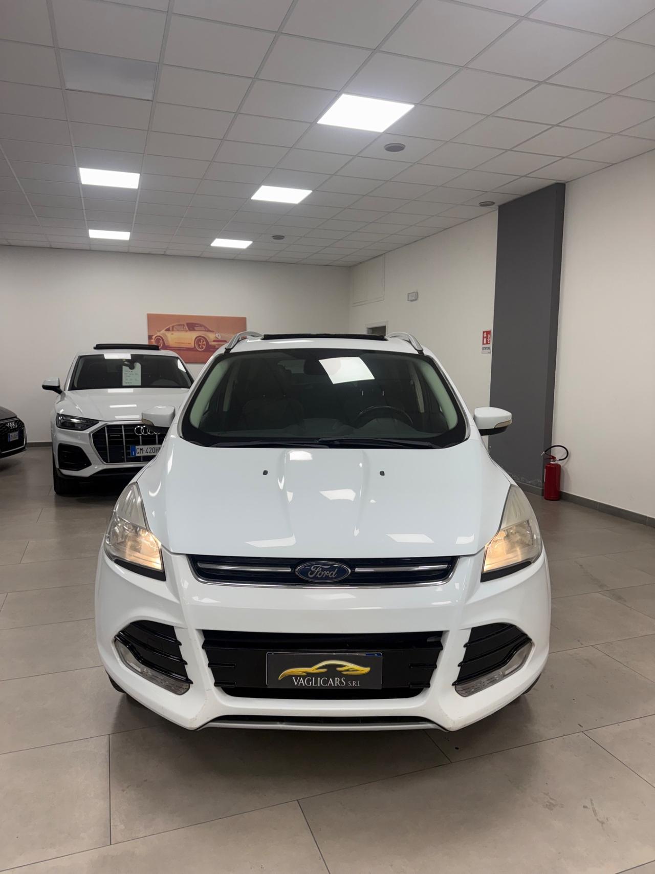 Ford Kuga 2.0 TDCI 150 CV S&S 4WD Powershift Titanium