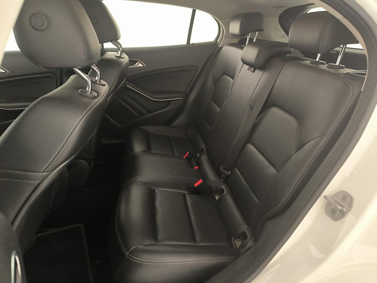 Mercedes GLA 180 d business