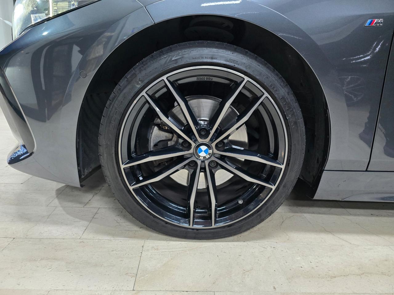 Bmw 118 118d 5p. Msport