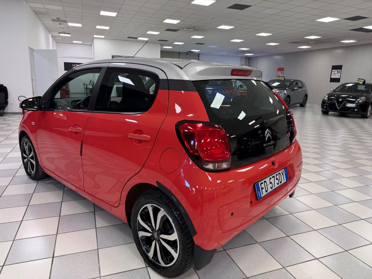 Citroen C1 VTi 68 ETG 5 porte Shine
