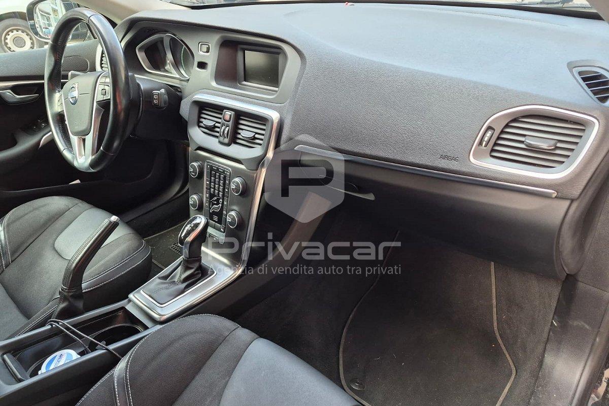 VOLVO V40 D2 1.6 Powershift Kinetic