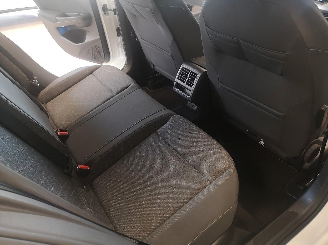 Volkswagen Golf 1.0 TSI EVO Life 110 CV