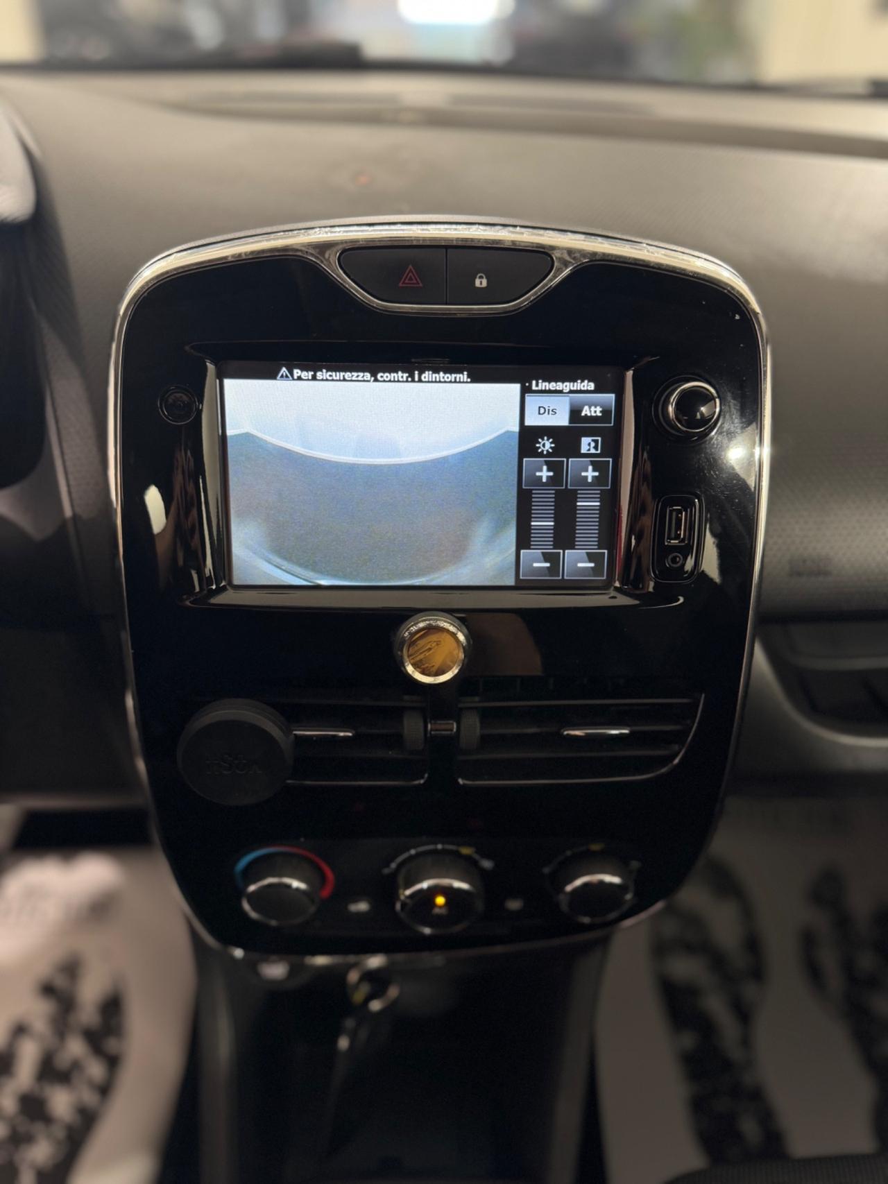 Renault Clio 1.2 75CV 5 porte Costume National