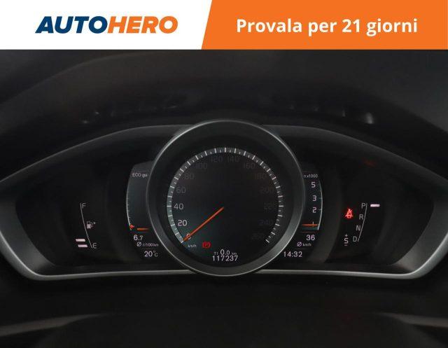 VOLVO V40 Cross Country D3 Geartronic Momentum