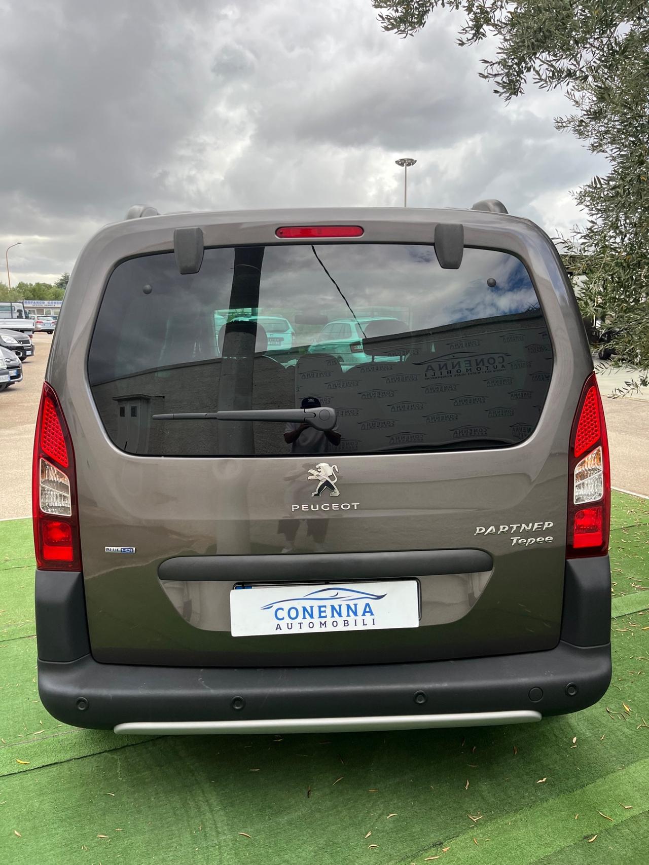 Peugeot Partner Tepee BlueHDi 120 S&S Outdoor