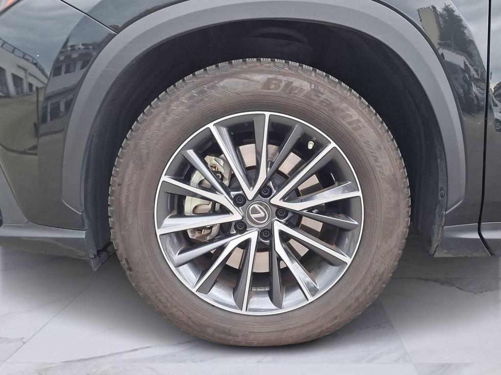 Lexus NX 2.5 Plug-in Premium 4WD e-CVT