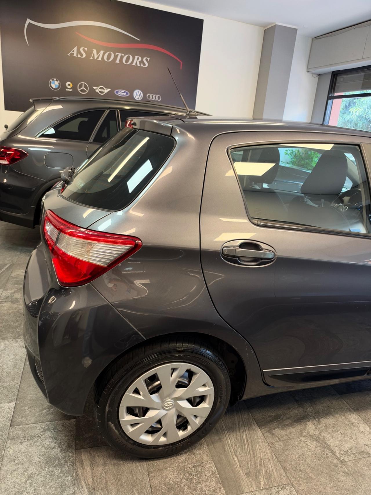 Toyota Yaris 1.0 72 CV 5 porte Lounge