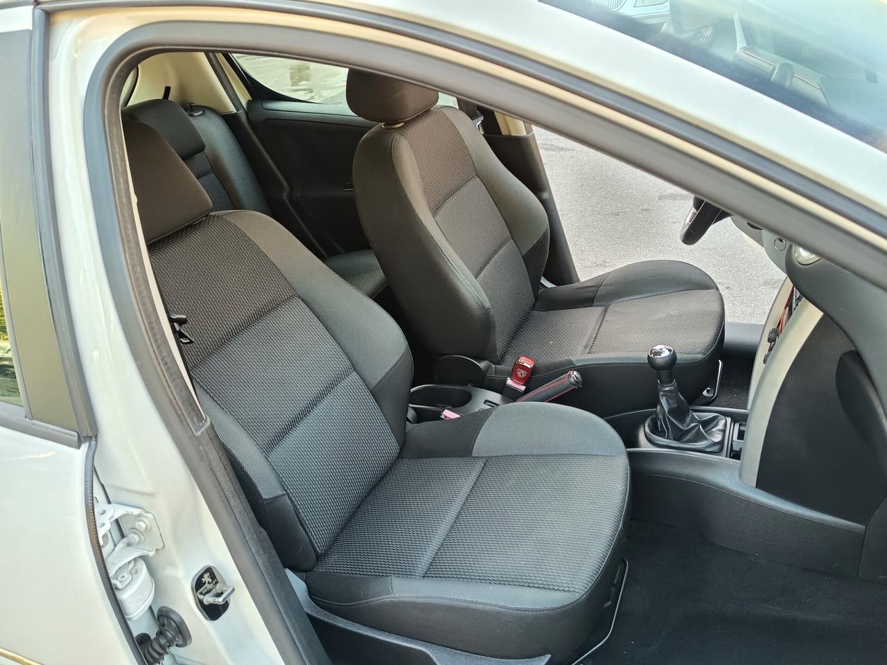 Peugeot 207 1.4 8V 75CV 5p. Energie