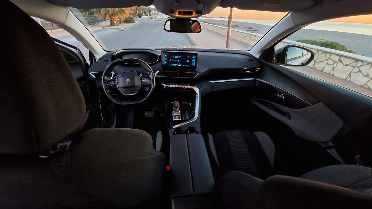 Peugeot 3008 BlueHDi 130 S&S EAT8 Active Business