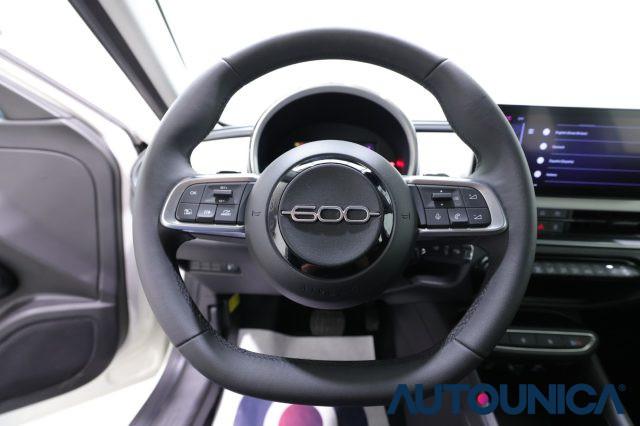 FIAT 600 HYBRID 100 CV DCT MHEV FARI LED