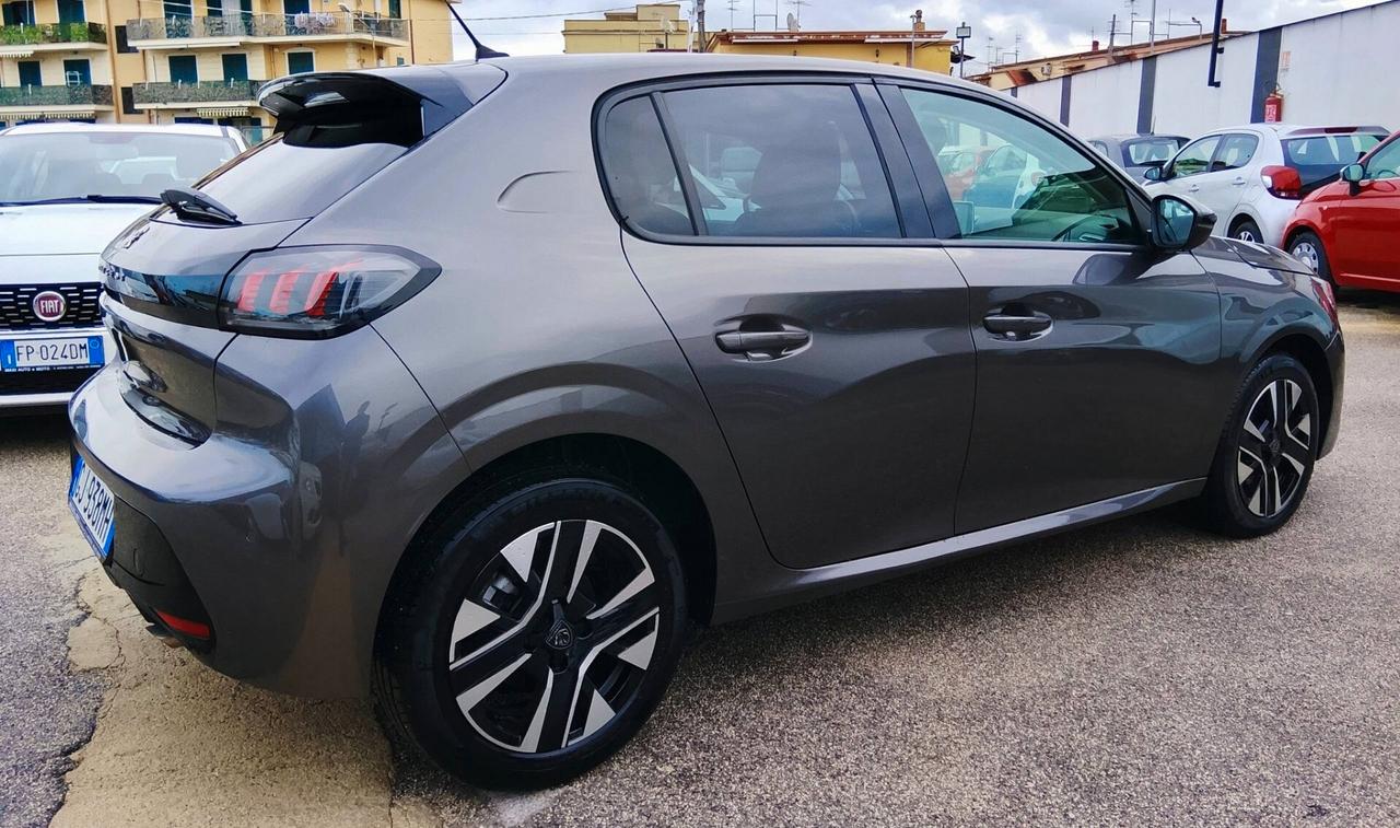 Peugeot 208 100CV GT 15K KM!