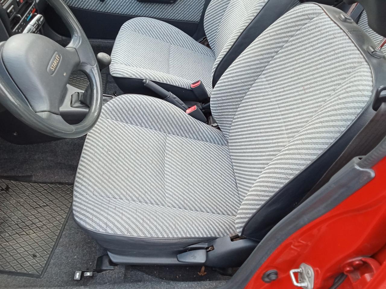 Toyota Carina E 1.6 16V cat Liftback XLi