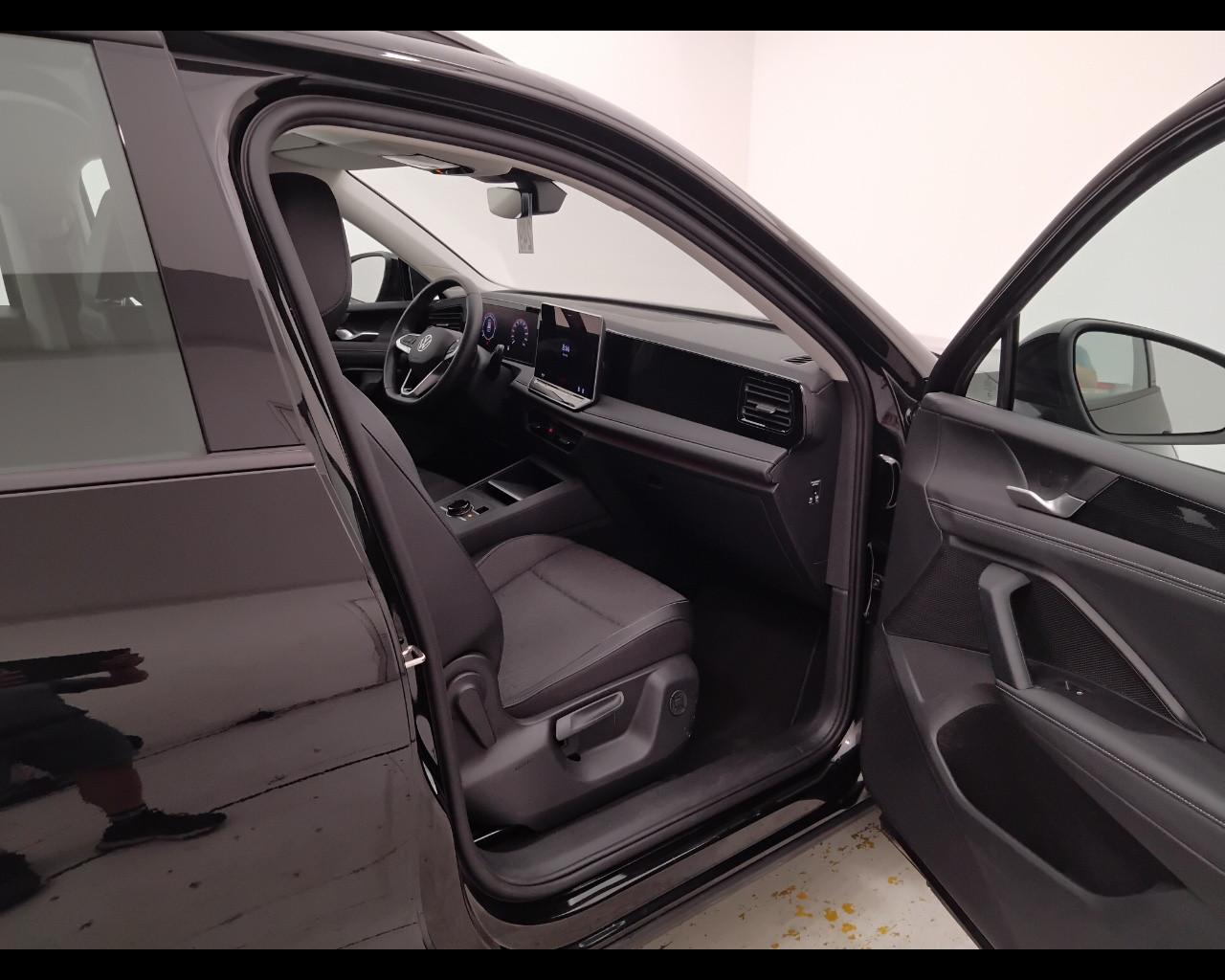 VOLKSWAGEN Tiguan III 2024 - Tiguan 2.0 tdi Life 150cv dsg