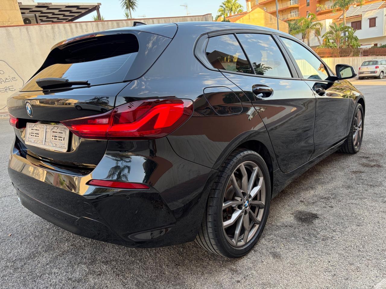 Bmw 116 116d sport strafull !!!