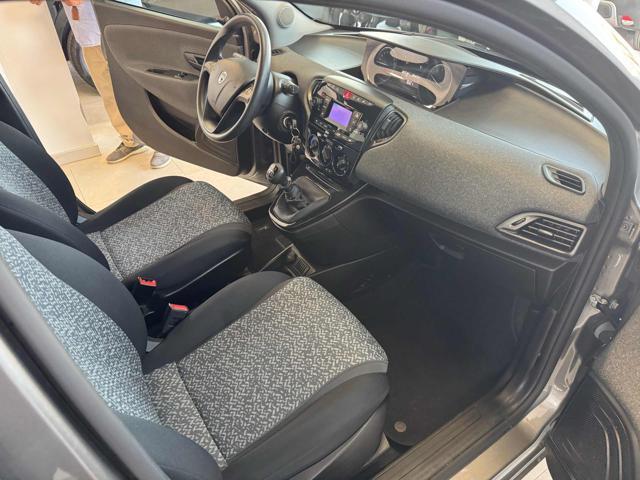 LANCIA Ypsilon 1.0 FireFly 5 porte S&S Hybrid Ecochic Silver