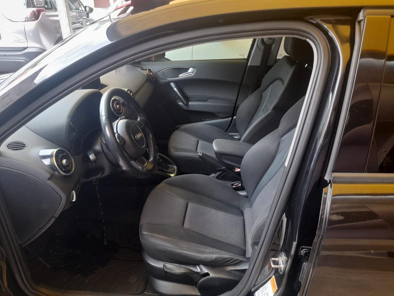 Audi A1 SPB 1.6cc diesel 12 mesi garanzia-2012