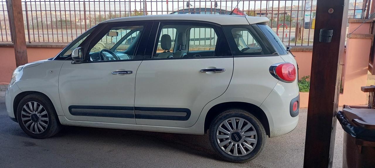 Fiat 500L 1.3 Multijet 85 CV full 13