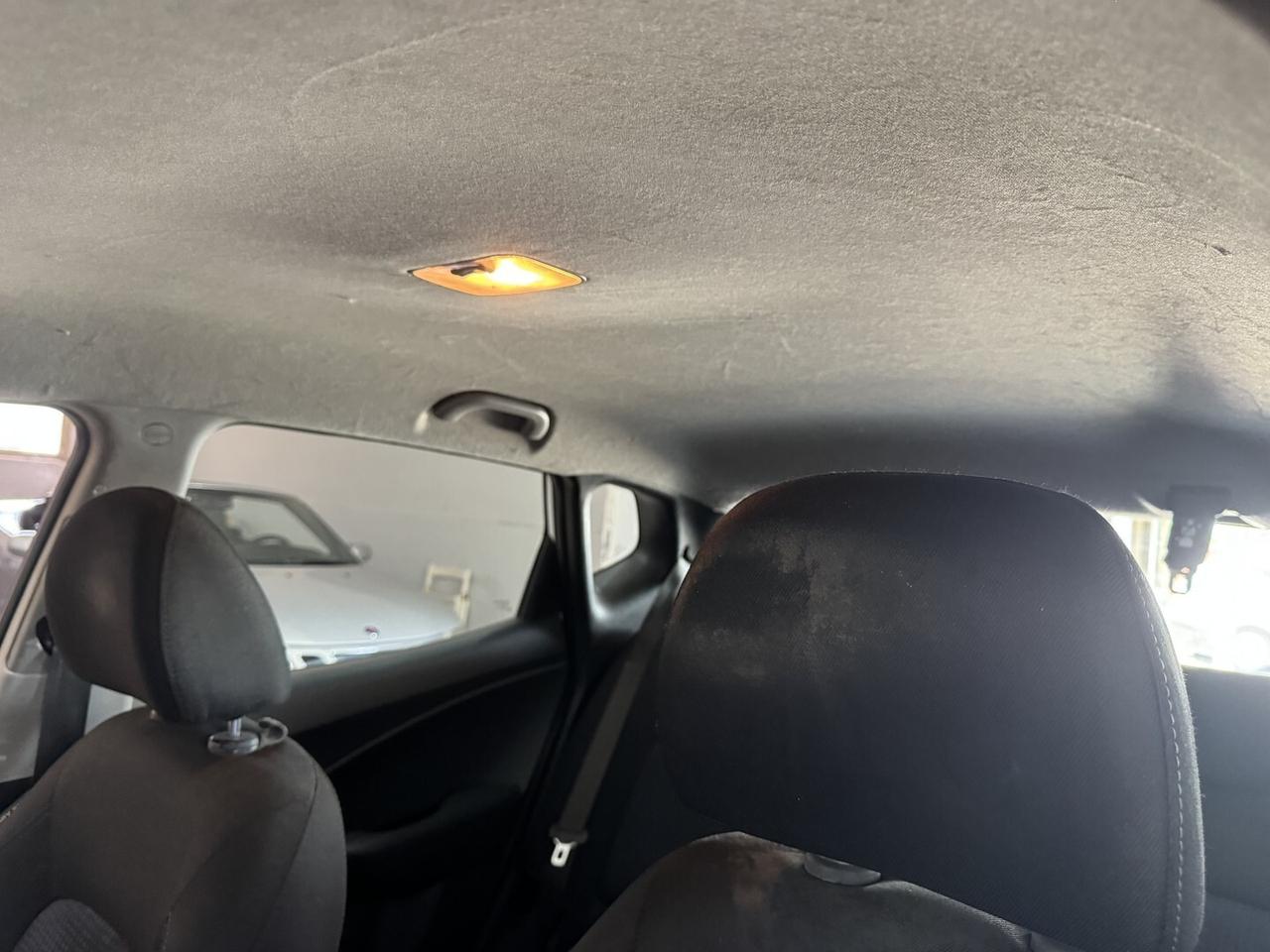Hundai IX 20 90 CV 1.4 cc. Benz: